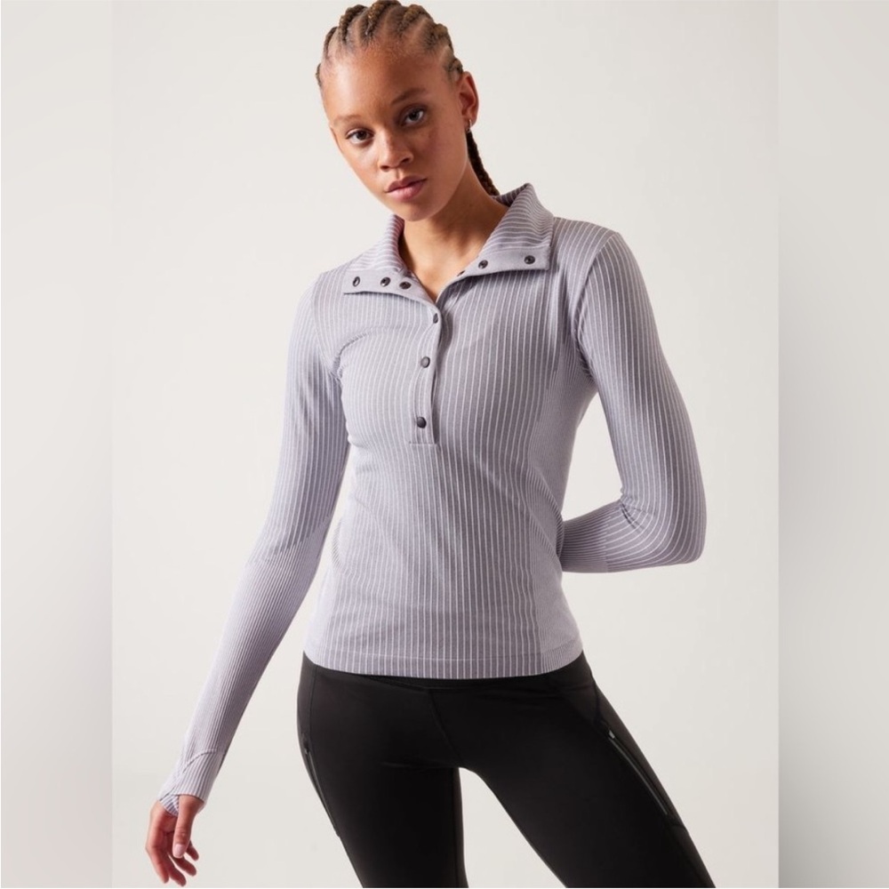 Athleta Grey and White Flurry Seamless Henley Long Sleeve Top | Size XXS